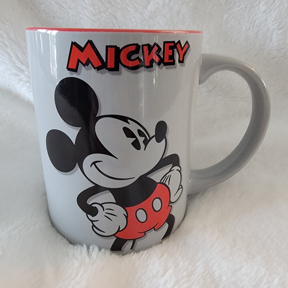 Vintage Mickey Mouse character coffee mug from Disney's Jerry Leigh collection